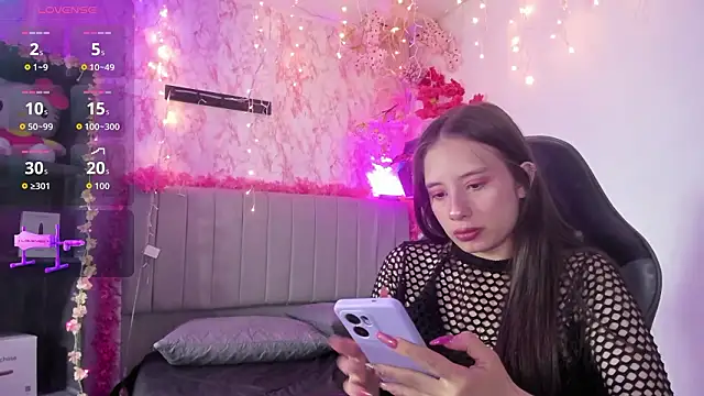 Scarlett21   online show from February 24, 2026, 4:13 am