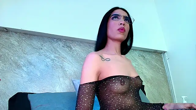 Dixie grey1 online show from April 18, 2026, 2:52 pm