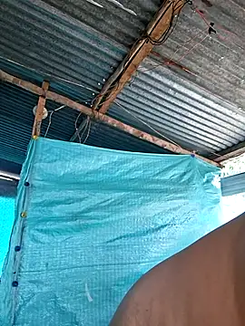 Snapshot of hotmom33 chatting on November 8, 2025, 9:29 pm hotmom33 online show from November 8, 2025, 9:29 pm