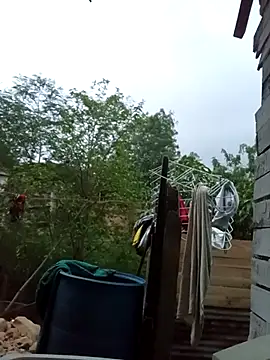 Snapshot of hotmom33 chatting on November 25, 2025, 10:37 am hotmom33 online show from November 25, 2025, 10:37 am