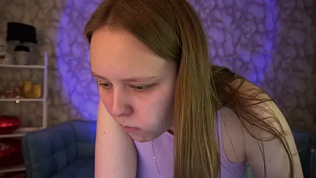 CrystallPaws online show from April 11, 2026, 5:59 am