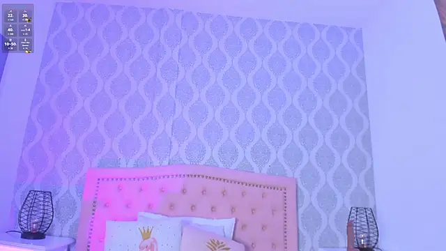 OnlyGia online show from November 11, 2025, 8:14 pm