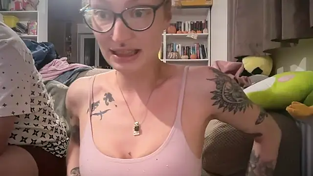 Snapshot of harleyblair chatting on July 2, 2026, 9:32 pm harleyblair online show from July 2, 2026, 9:32 pm