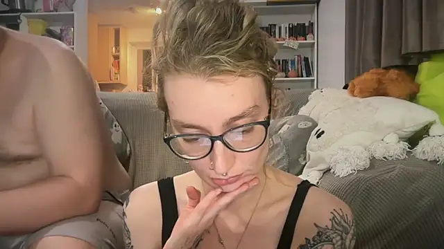 Snapshot of harleyblair chatting on June 16, 2026, 10:10 pm harleyblair online show from June 16, 2026, 10:10 pm