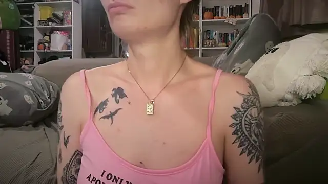 Snapshot of harleyblair chatting on May 26, 2026, 10:08 pm harleyblair online show from May 26, 2026, 10:08 pm