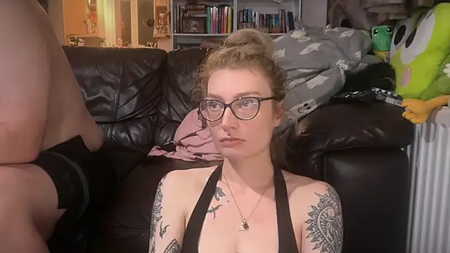 Snapshot of harleyblair chatting on July 21, 2026, 10:11 pm harleyblair online show from July 21, 2026, 10:11 pm