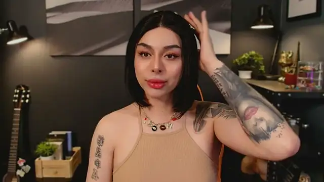 LUNACOCKSLAYER online show from October 22, 2025, 11:25 pm