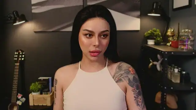 LUNACOCKSLAYER online show from October 28, 2025, 7:57 pm