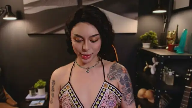 LUNACOCKSLAYER online show from October 11, 2025, 1:50 am