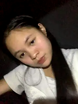 NhuFox online show from October 7, 2025, 12:39 pm