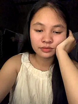 NhuFox online show from September 19, 2025, 1:37 pm