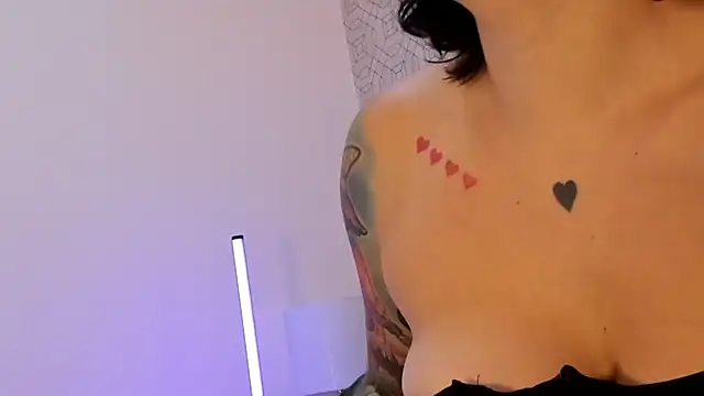 SuccubusDolly online show from December 4, 2025, 7:57 pm