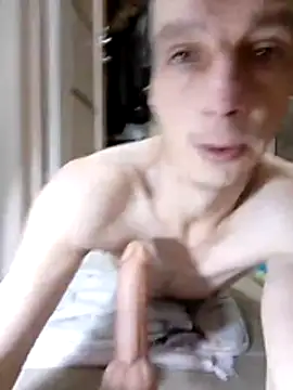 Snapshot of N_i_k_o_l_a_u chatting on February 2, 2026, 5:28 am N i k o l a u online show from February 2, 2026, 5:28 am