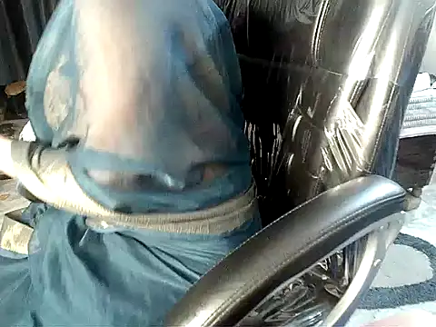 Snapshot of Anaconda-Mall chatting on February 20, 2026, 6:21 pm Anaconda-Mall online show from February 20, 2026, 6:21 pm