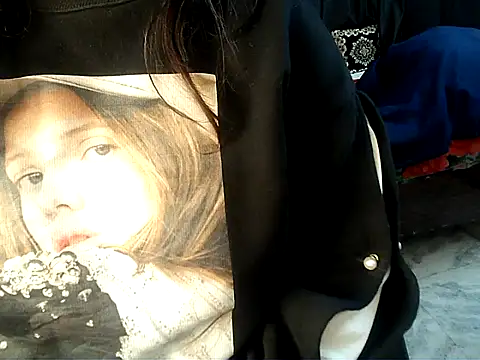 Snapshot of Anaconda-Mall chatting on February 5, 2026, 6:04 pm Anaconda-Mall online show from February 5, 2026, 6:04 pm