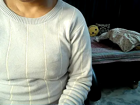 Snapshot of Anaconda-Mall chatting on February 12, 2026, 6:29 pm Anaconda-Mall online show from February 12, 2026, 6:29 pm