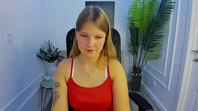 SaraMayki online show from October 5, 2025, 4:36 am