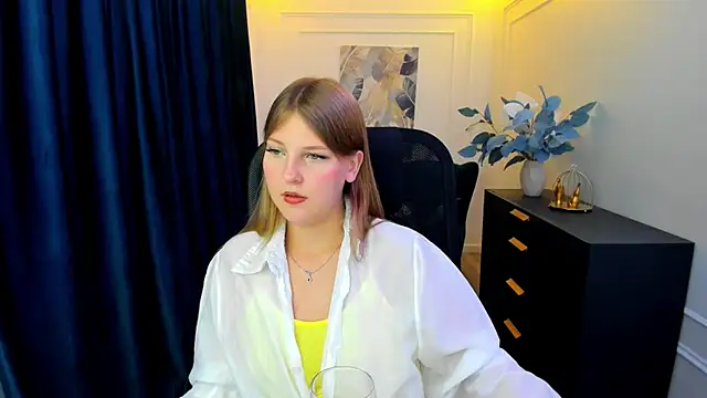 SaraMayki online show from September 22, 2025, 7:53 pm
