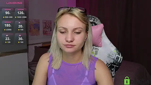 Snapshot of Cameronlovely_ chatting on September 20, 2025, 8:52 am Cameronlovely online show from September 20, 2025, 8:52 am