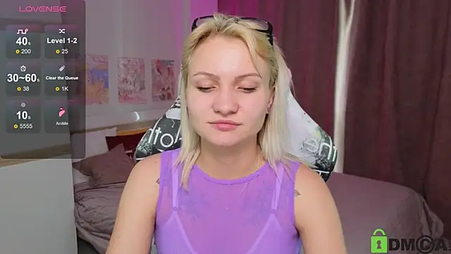 Snapshot of Cameronlovely_ chatting on September 18, 2025, 8:50 am Cameronlovely online show from September 18, 2025, 8:50 am