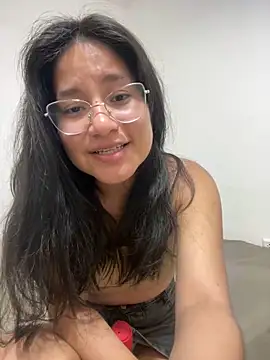 johanageminis online show from November 5, 2025, 12:58 am