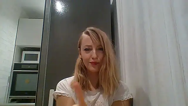 Vexxaa online show from March 4, 2026, 4:04 pm