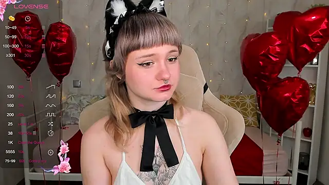 Tori Cutie online show from February 22, 2026, 12:02 am