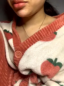 Nguyenha11 online show from November 19, 2025, 10:15 am