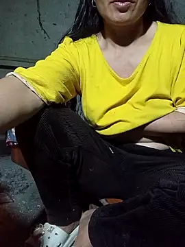 TinTin321 online show from February 4, 2026, 1:06 pm