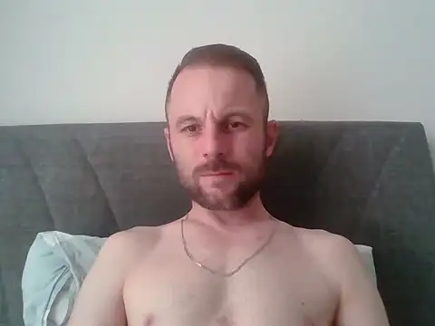 isimsizsikicii online show from April 8, 2026, 3:02 pm