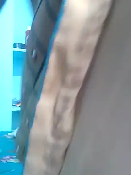 yelmaji91 online show from November 7, 2025, 7:46 am