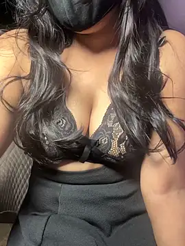 Snapshot of Amisha2 chatting on February 18, 2026, 4:47 pm Amisha2 online show from February 18, 2026, 4:47 pm