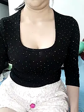 Linh linh01 online show from January 16, 2026, 3:05 pm