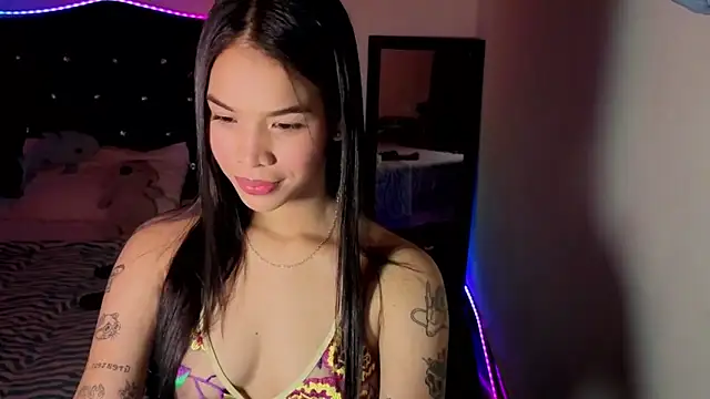 SarahMontezz online show from February 8, 2026, 2:42 am