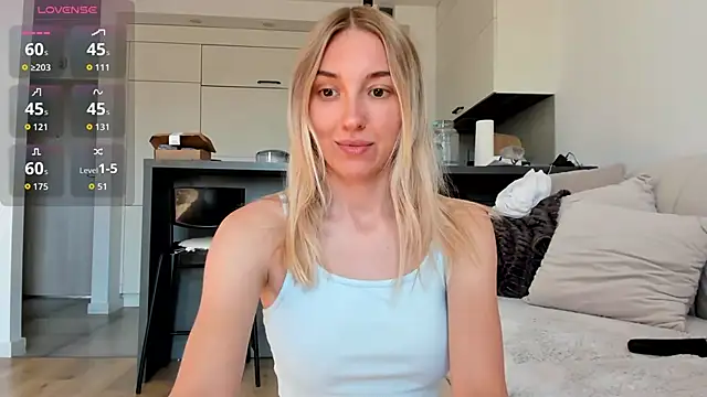 Snapshot of Sunny_Rina_ chatting on July 18, 2026, 7:06 am Sunny Rina online show from July 18, 2026, 7:06 am
