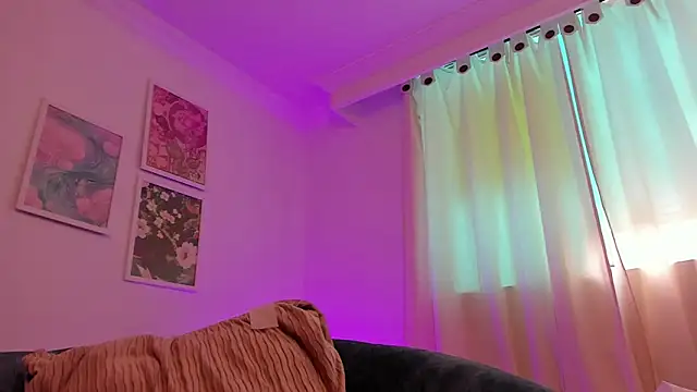 Snapshot of canelleGarces chatting on February 23, 2026, 7:14 pm canelleGarces online show from February 23, 2026, 7:14 pm