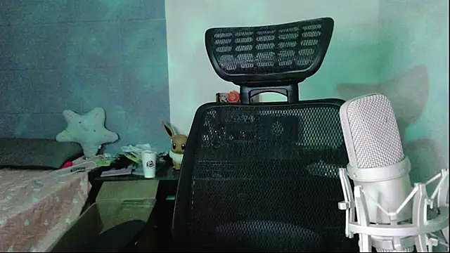 twlilybae online show from June 27, 2026, 12:55 pm