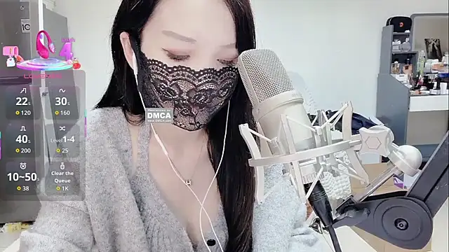 twlilybae online show from December 3, 2025, 7:30 am