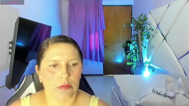 KikaDuque online show from January 14, 2026, 7:50 pm