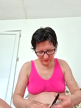 Vera Elle online show from April 19, 2026, 6:14 am