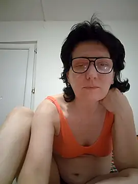 Vera Elle online show from March 1, 2026, 7:58 pm