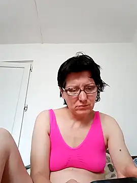 Vera Elle online show from November 13, 2025, 1:04 pm