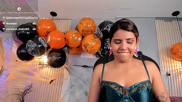 scarletbaker  online show from October 28, 2025, 12:22 am