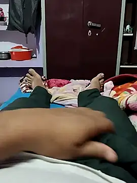 hunk28 6 online show from November 14, 2025, 6:33 pm