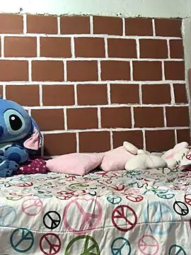 Rachellcooperrr online show from April 8, 2026, 1:29 am