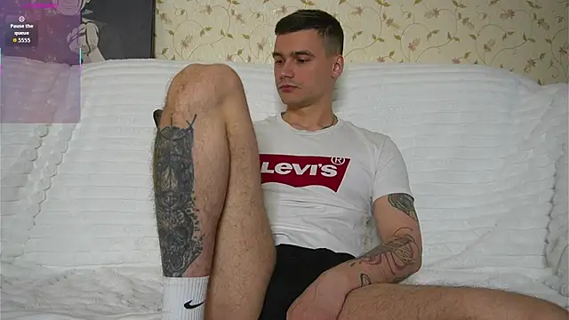 johnstoneisland online show from April 19, 2026, 8:04 am