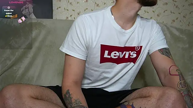 johnstoneisland online show from December 4, 2025, 9:36 pm