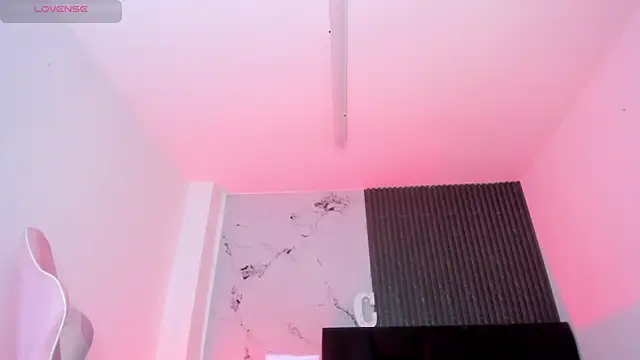 chloesagee online show from May 15, 2026, 11:14 pm