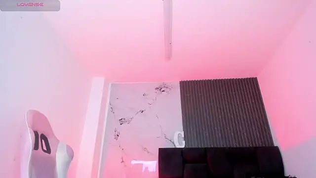 chloesagee online show from May 15, 2026, 10:52 pm