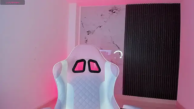 chloesagee online show from February 17, 2026, 11:13 pm